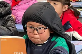 笑死我了感觉期末周最忙的小孩是小小怪下士！怎么这么可爱啊！图片