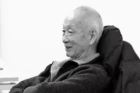 世间再无“董老师”图片