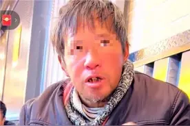 华人博士流浪美国街头16年：自称曾供职华尔街，因幻想症失业后流浪，校友会证实其是复旦校友，准备提供帮助图片