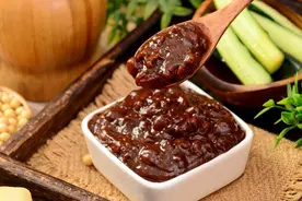 豆瓣酱和黄豆酱一样吗？豆瓣酱别直接用，记住这3点，色香味俱佳图片