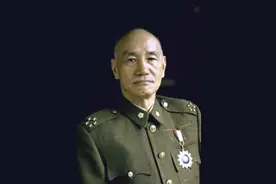 "蒋宋孔陈"是指民国时期的四个著名家族，分别指的是谁？图片