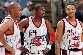 99年火箭组大梦飞猪皮蓬三巨头，志在夺冠，为何季后赛首轮出局？图片