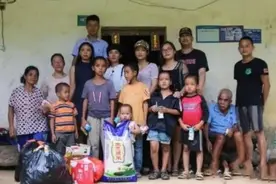 广西梁二：年近半百娶妻，21年生15子，走红网络月入过万图片