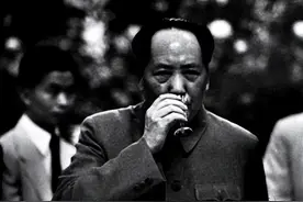 清朝灭亡，仍欠外国7.3亿两白银，这笔烂账，毛主席是如何解决的图片