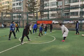 【全民健身】兴隆路街道兴隆路社区青少年足球训练课开课啦！图片