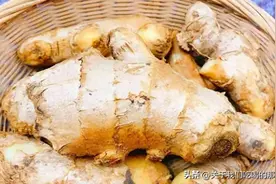 保存生姜别乱放，3个储存技巧，放半年照样新鲜，不干瘪不发芽图片