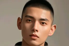 2024最炙手可热的四款男发，时尚潮流的完美选择，适合大多数男士图片