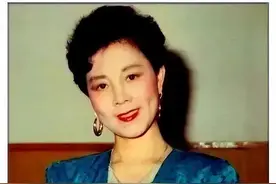 “阿庆嫂”扮演者洪雪飞，只因“贪心”撒了一个谎，53岁命丧沙漠图片