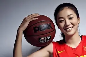 1米88篮球女神赵爽：32岁嫁1米9胖乎乎老公，元旦高调晒娃图片