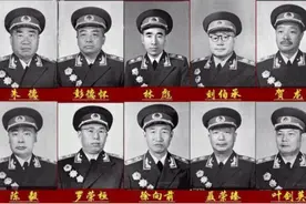 1955大授衔：为何说元帅是因人定数，而大将则是因数定人？图片