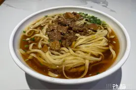 好吃贵州丨在贵阳才能吃到的“湖南面”图片