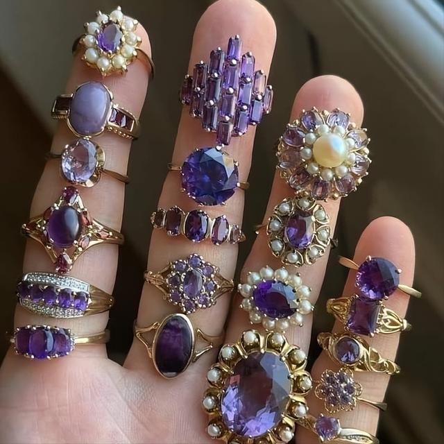黄胶花水晶 和 发晶 能量比较 黄胶花水晶和黄水晶的区别
