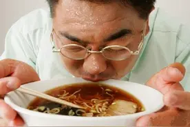 动不动就满头大汗，可能不是热，也不是太胖，而是这里堵了。图片