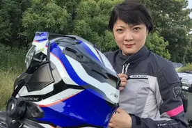 李春辉为去欧洲看望女儿，从南京骑摩托行驶4万公里穿越25国图片