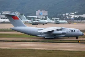 中俄运输机连夜起飞，安124运-20空中集结，一路向南这是什么情况图片