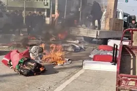 大意！陪嫁车半路因烟头起火嫁妆全被烧图片