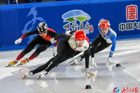 “十四冬”短道速滑青年组男子5000米接力内蒙古队获铜牌图片