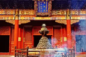 年轻人为什么喜欢去雍和宫？因为佛祖从不画大饼图片