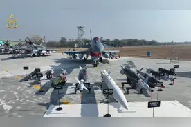 歼10CE首次实战？针锋相对直接亮剑，巴铁空军：空袭伊朗境内目标图片