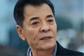 刘威：8个月内接连丧亲，拍戏摔断6根肋骨，为养儿子不敢休息一天图片