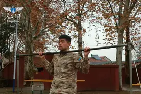 引体向上从0到54，他是怎么练到军体“特1级”的？图片