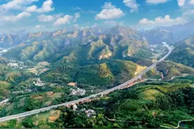 一场酣畅淋漓的自驾！自驾合那高速，被风景美哭图片