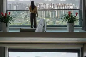 邻居家阳台封一半留一半？真是太明智了，洗衣房和休闲区全都有了图片