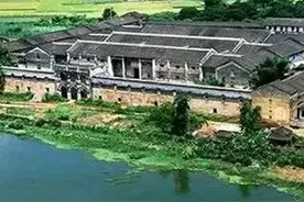 他是广西最大的地主庄园，8个儿子娶41人，每个妻妾都配有丫环图片