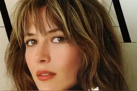 一代女神苏菲·玛索终成全法挚爱， 性感燃爆，满怀赤诚。图片