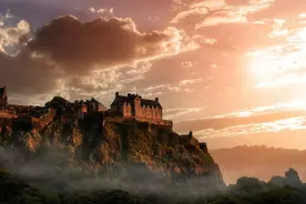 英国留学申请 爱丁堡大学保录丨留学必打卡的10个地方！图片