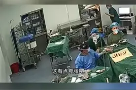 地震中的医者仁心！手术台摇摇欲坠，却无一人退缩！图片