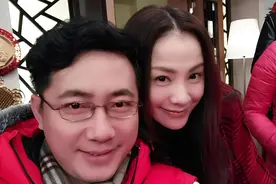 “康祈耀”与“黄菲”，戏里做了20年夫妻，现实人生截然相反图片