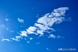 人到中年，逢年过节时候，不要请一大堆亲戚、朋友吃饭了图片