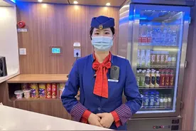 列车上的莲藕排骨汤，真香！图片