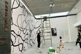探秘贵博布展现场 | 为这位怪才，贵博办了首个当代艺术文献展图片