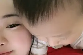 95年宝妈，孩子上了幼儿园，家人就催我找工作，我去摆摊卖盒饭图片