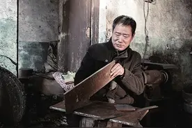 民艺传承！荫城古镇60岁铁匠坚守传统行业图片