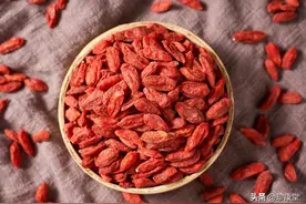 肾精亏虚，身体早衰？一个中成药，补肾，改善腰酸腿软，须发早白图片