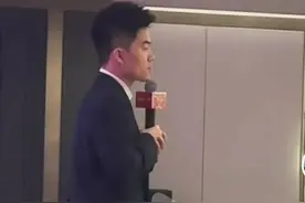 笑死！董宇辉在新东方年会调侃自己是弼马温！网友的解读五花八门图片