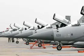 歼10征服巴基斯坦？巴空军被曝要买歼35，或比印度抢先获得隐身机图片