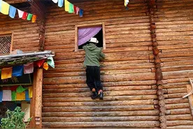 纳西族、普米族和西夏党项人，虽然语支不同，但有着共同的祖先图片