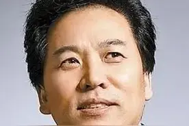 佟铁鑫：一婚娶著名歌唱家，二婚迎娶餐饮女富豪图片