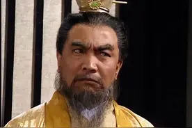 同样演“曹操”，陈建斌、鲍国安、于和伟放在一起，差距一目了然图片