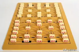 风靡一时的《军棋》勾起多少人的童年回忆，怎么就不见了，图片