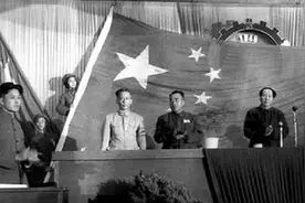 当年五星红旗仅5票，三号作品得到342票，为何最终选择五星红旗？图片