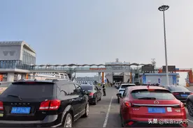 徐闻港体验汽车过海，全程花费三个小时，跨越琼州海峡图片