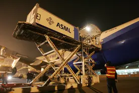 去年我国花600亿购买光刻机！现在却出问题了，外交部愤怒回应！图片