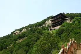 太原天龙山石窟：天龙昂首 西山叠翠图片