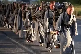 东北一寺庙只收女弟子，一日仅一餐，只睡4小时，还禁止香客捐钱图片