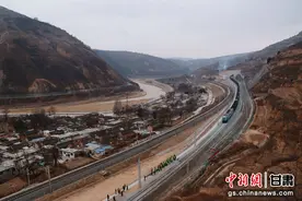 陇海线宝天段改线铁路建成通车图片
